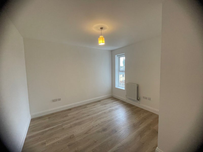 Flat Kelly Avenue in Greater London