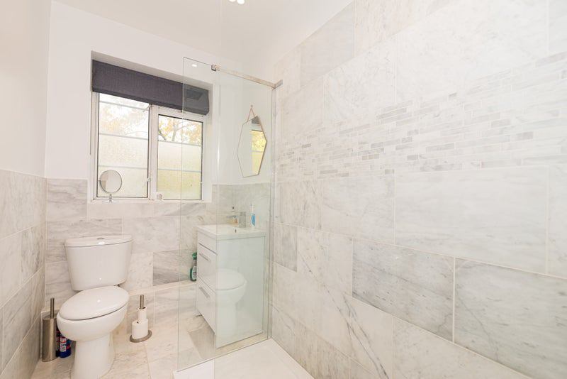 Flat Gliddon Road in Greater London