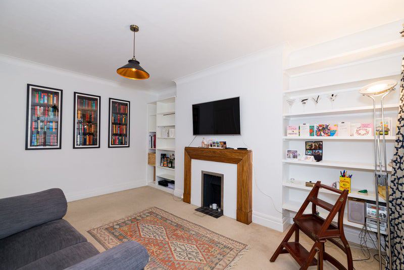 Flat Gliddon Road in Greater London