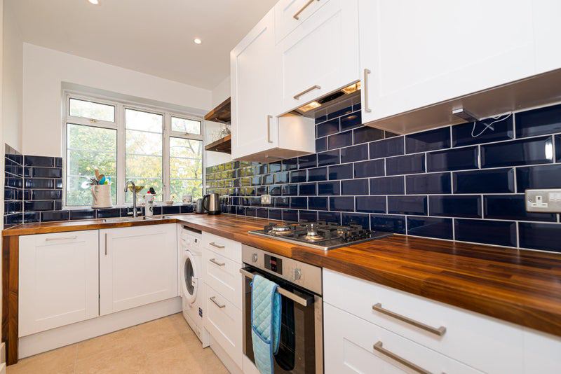 Flat Gliddon Road in Greater London