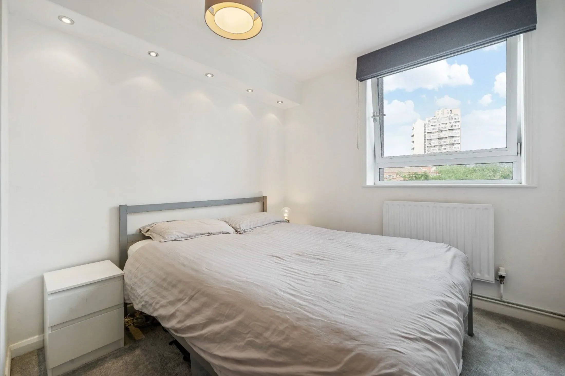 Flat Stockwell Road in Greater London