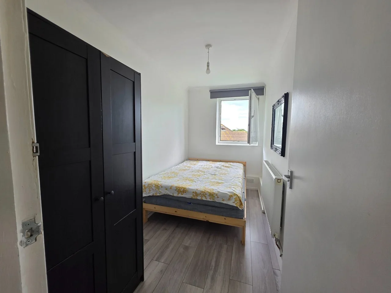 Flat Hunsdon Close in Greater London