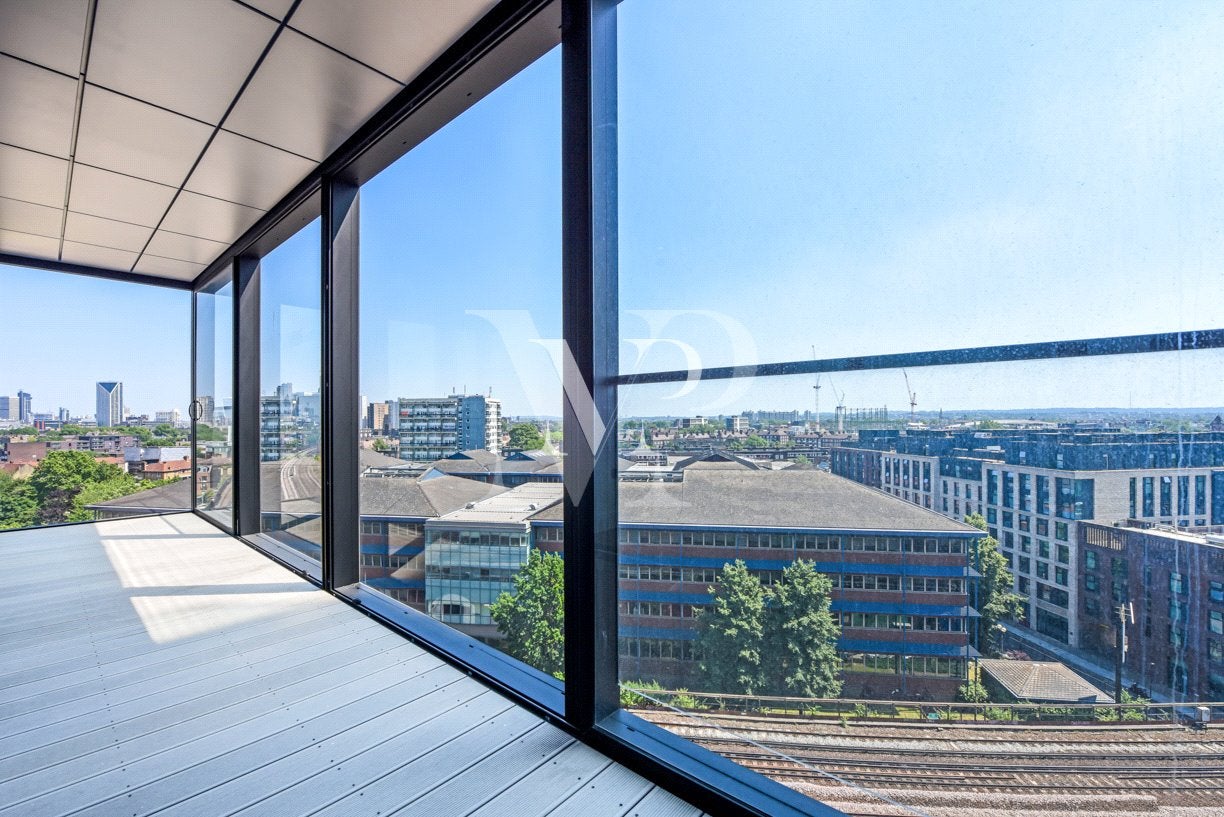 Flat Albert Embankment in Greater London