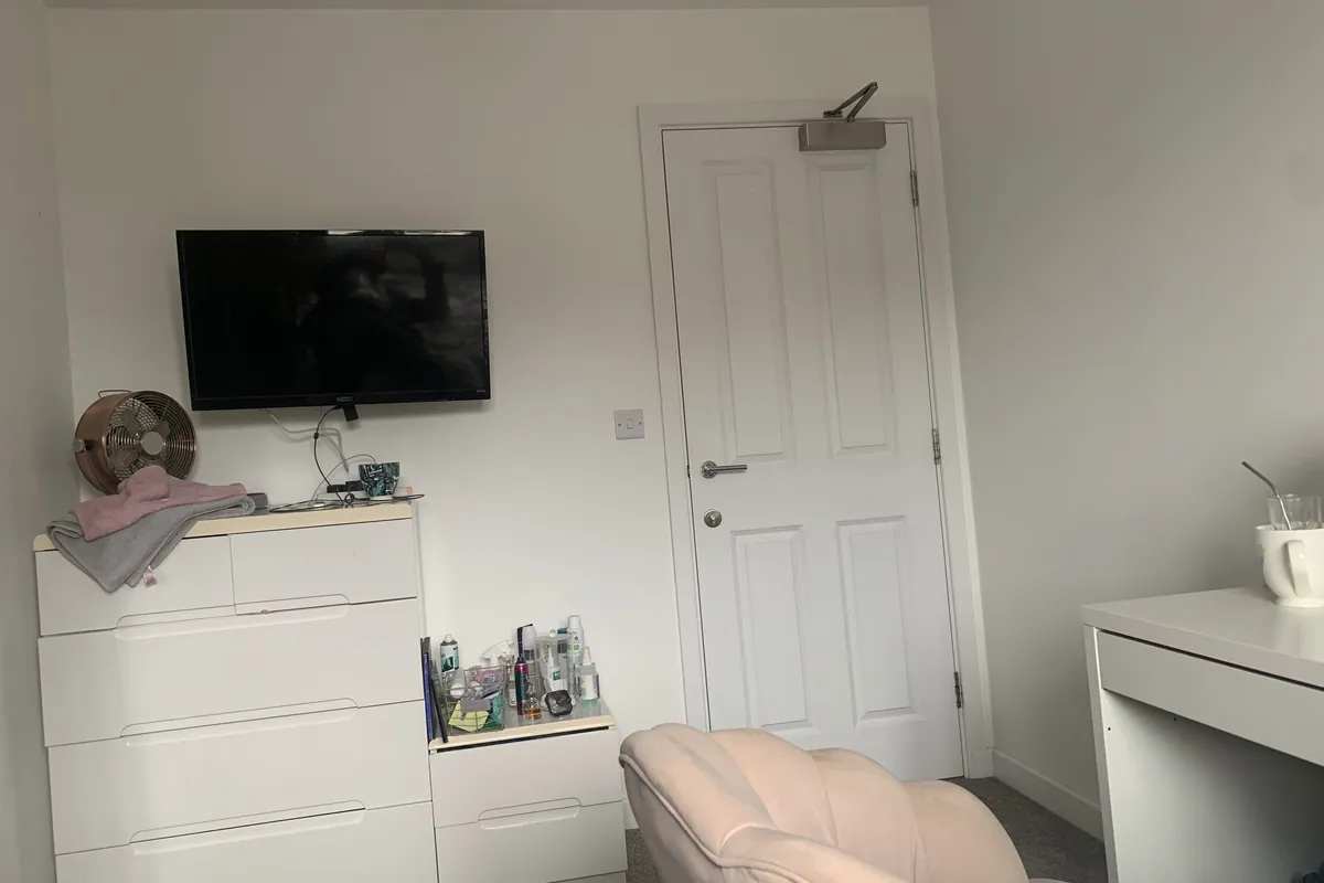 Room St Johns Close in Peterborough