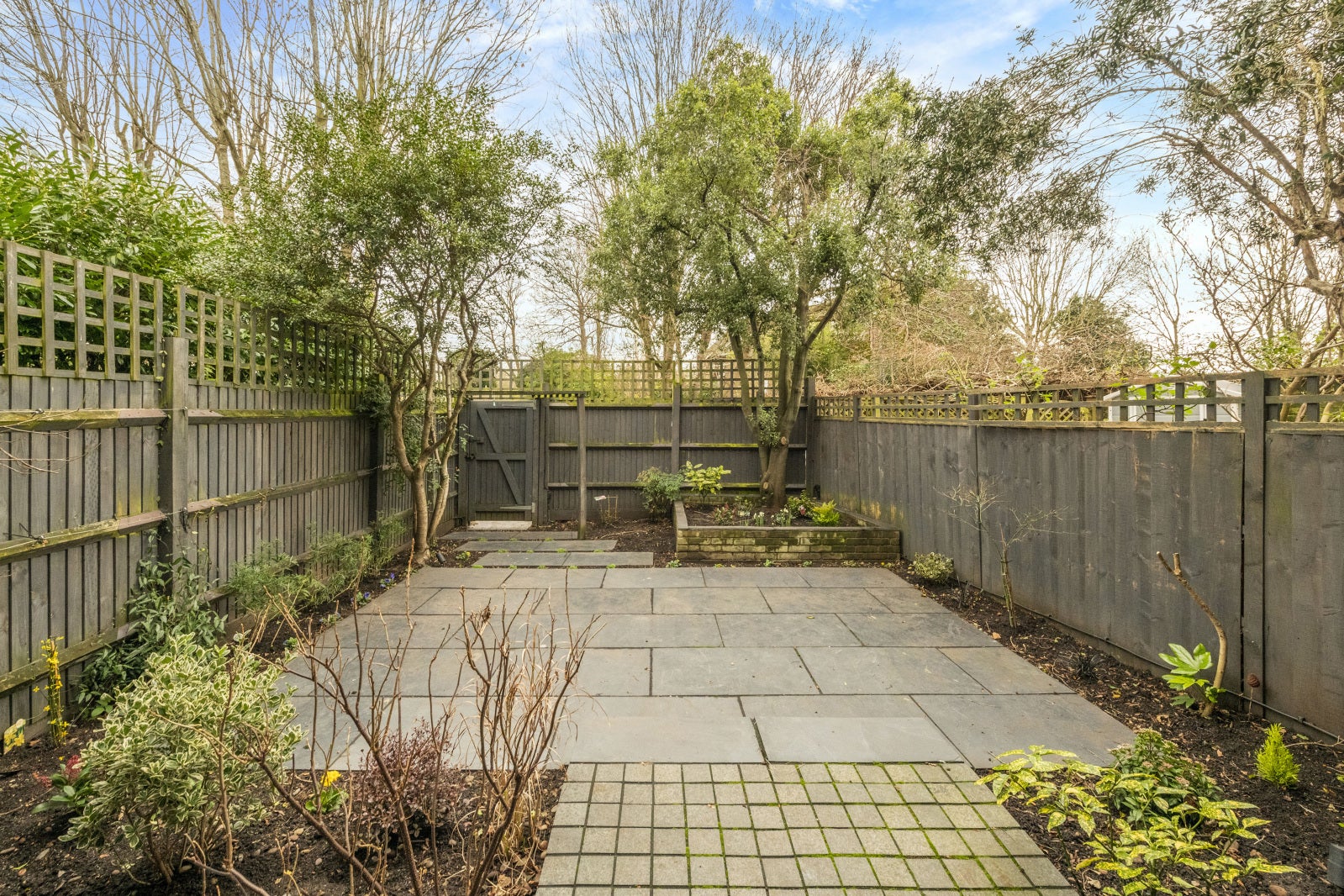 Flat Castelnau in Greater London