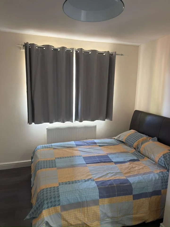 Room Arnold Road in Greater London