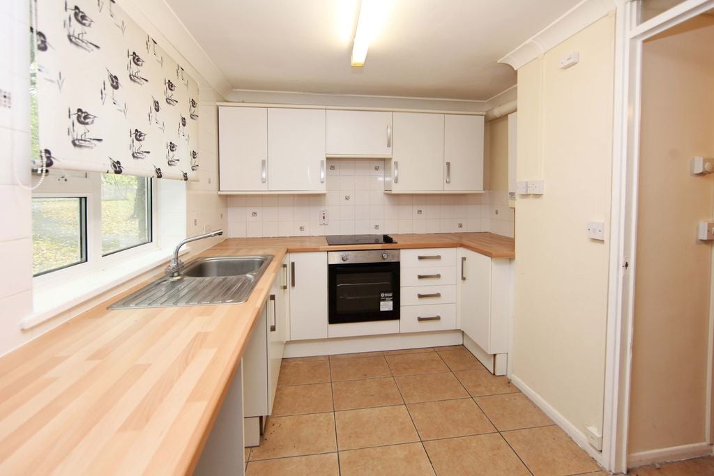Flat Randlay Avenue in Telford