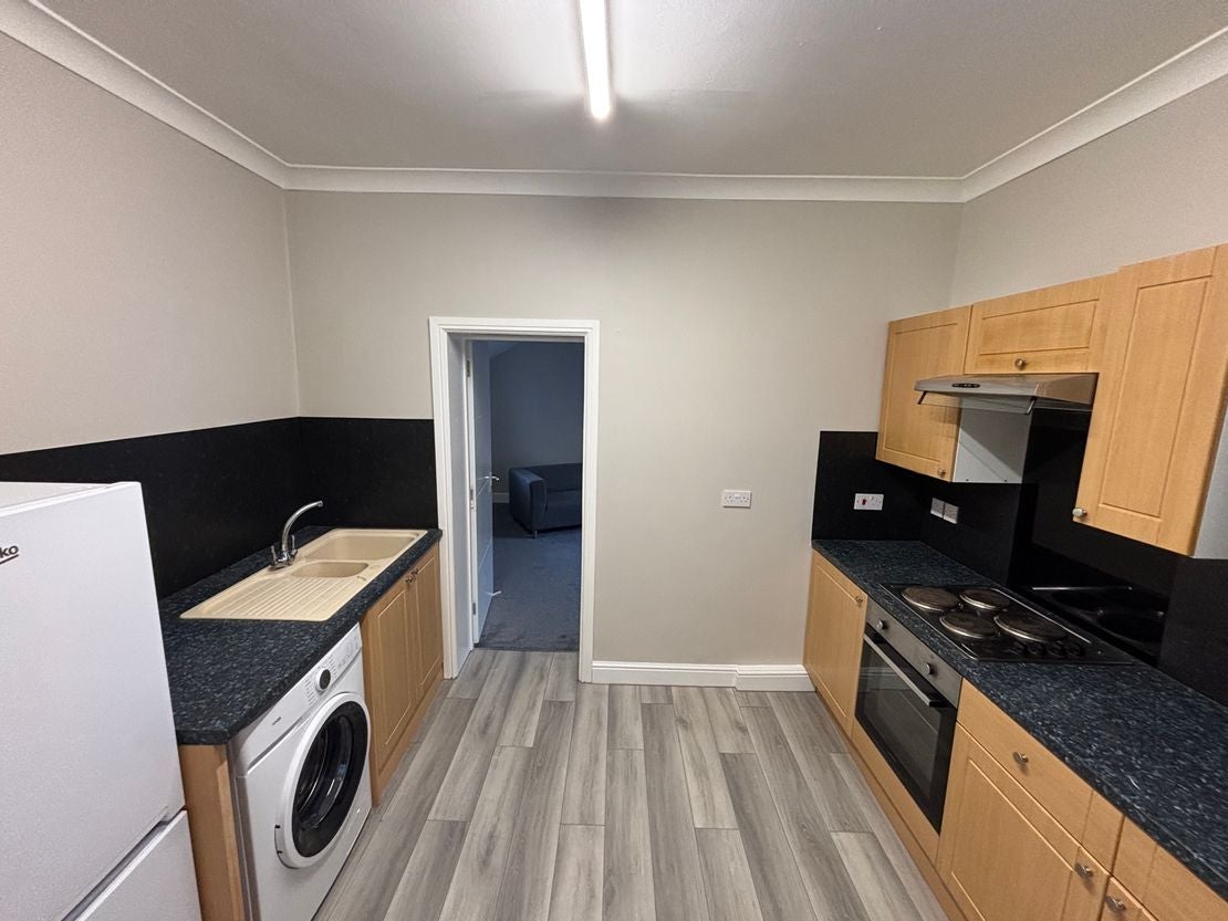 Flat Millbrook Road East in Southampton