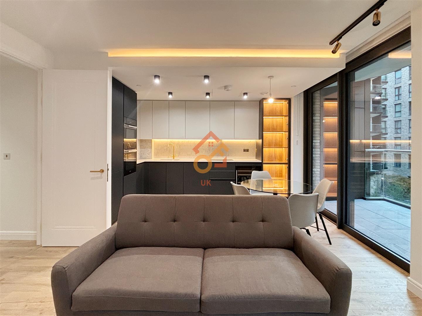 Flat Dingley Road in Greater London