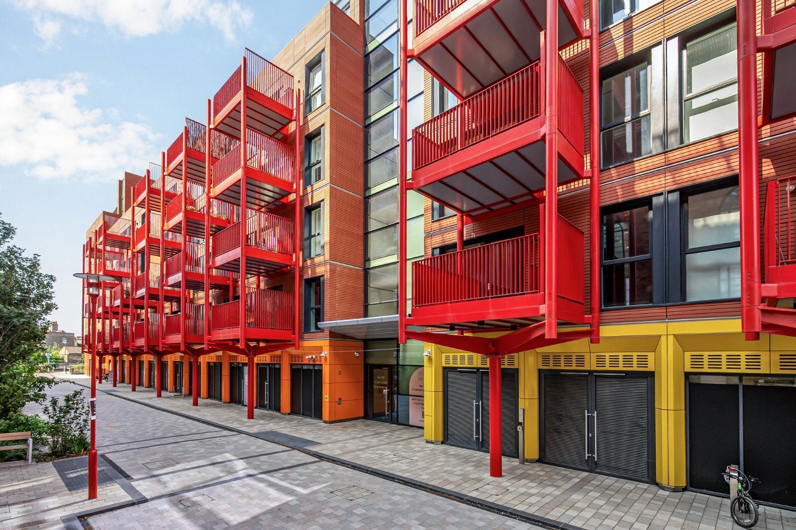 Flat Cromwell Avenue in Greater London