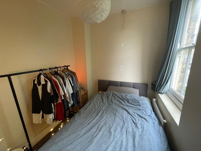 Room Oakfield Road in Greater London
