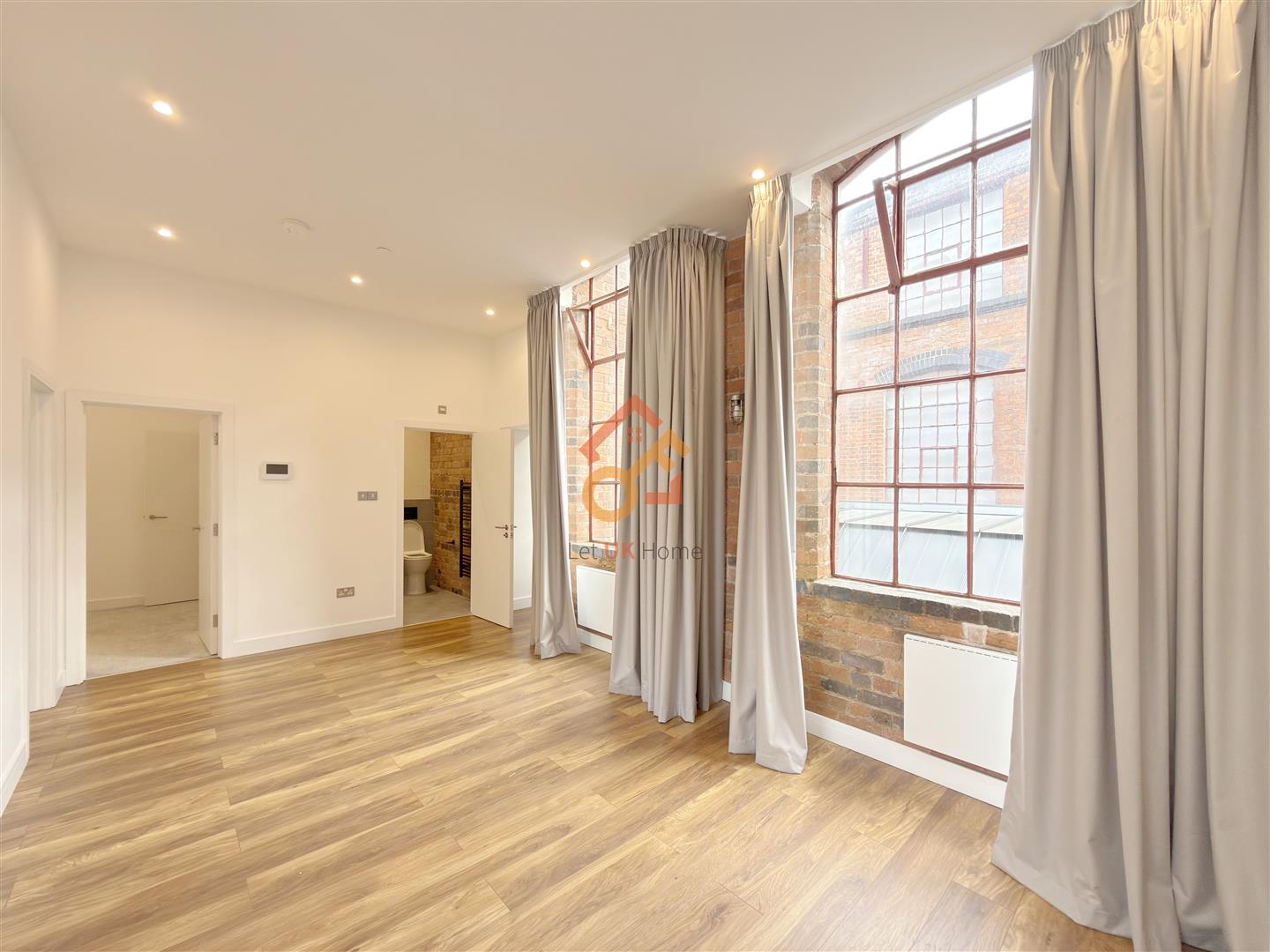 Flat Vittoria Street in Birmingham