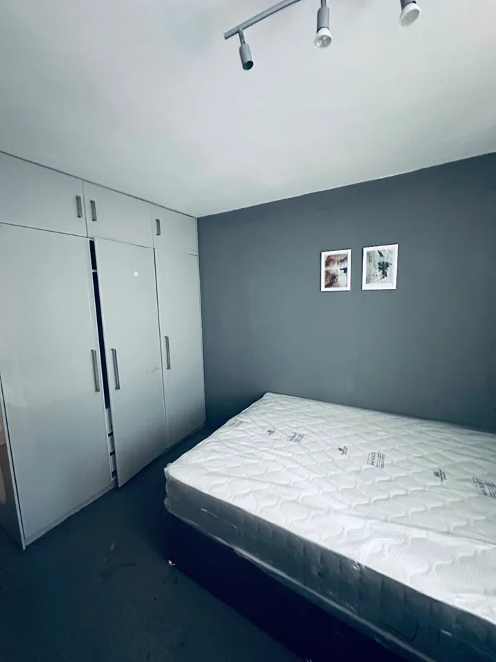 Room Danson Lane in Greater London