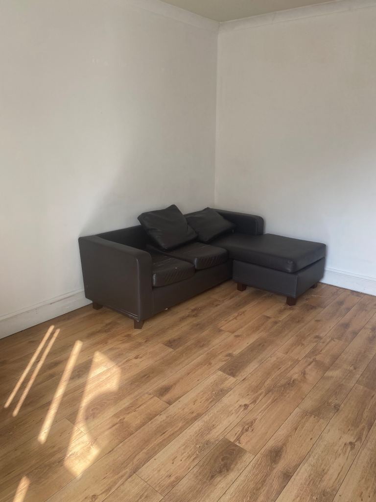 Flat Manchester Road in Tameside