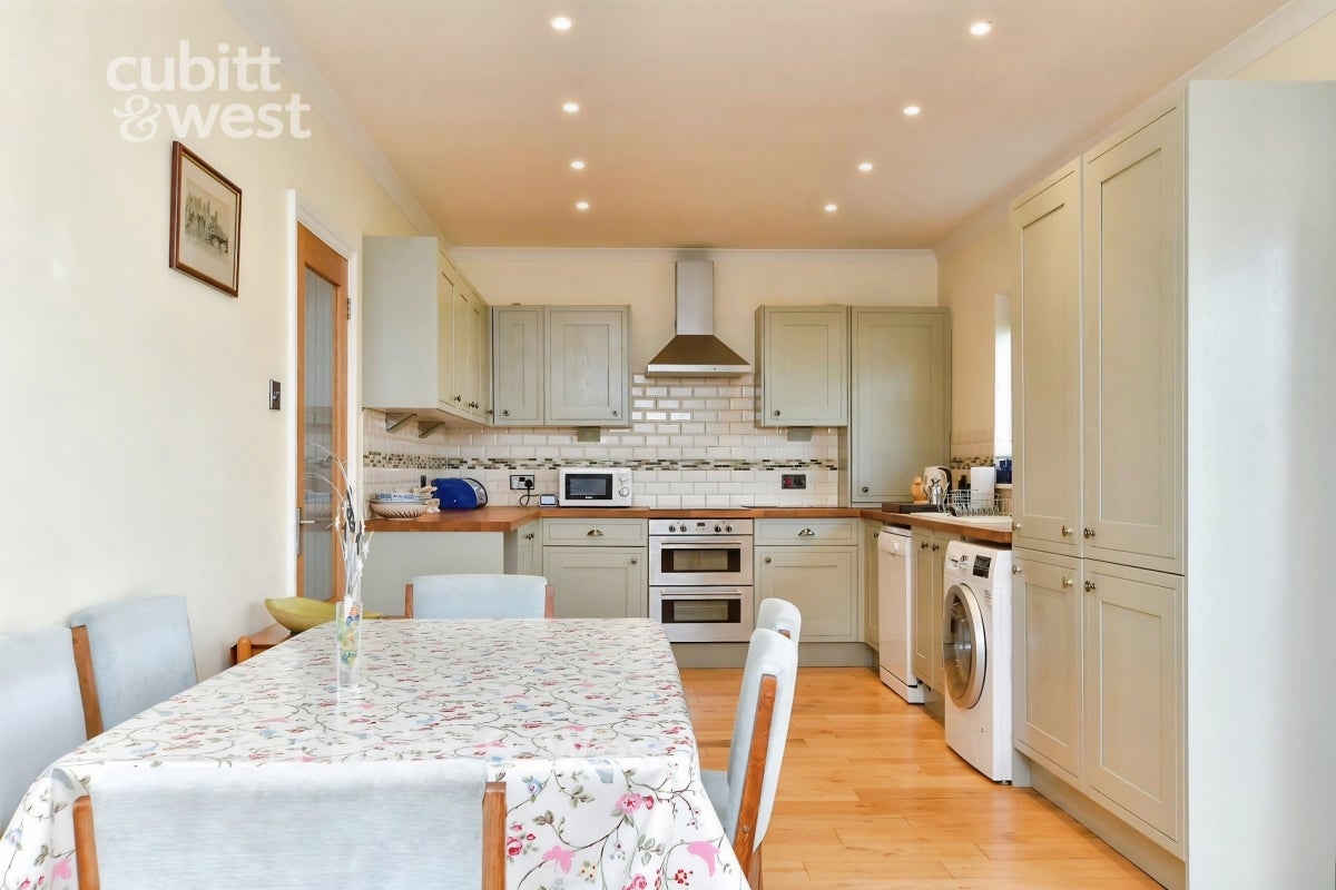 House Hind Close in Folkestone and Hythe District