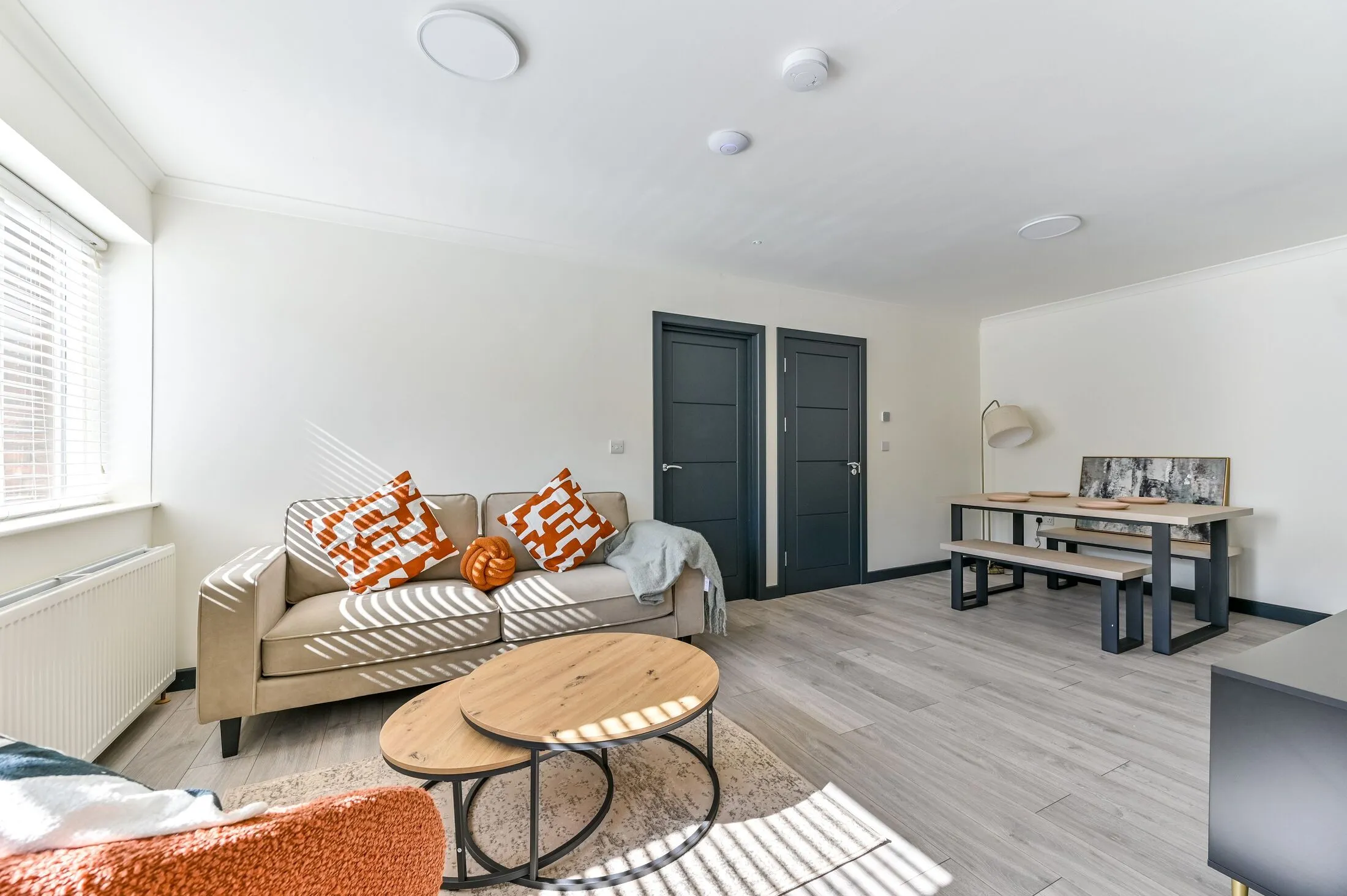 Flat Hampton Road in Greater London