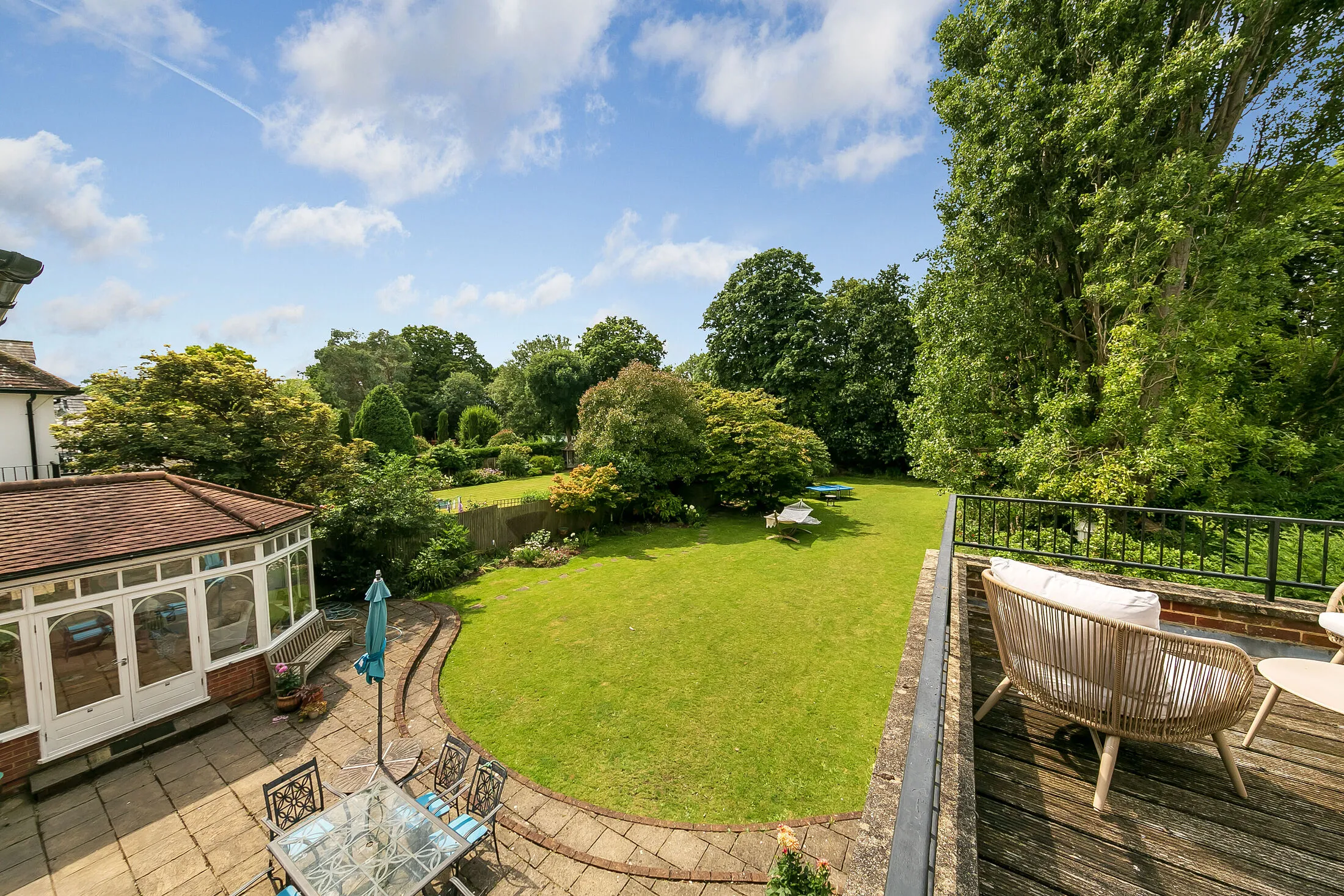 House Roedean Crescent in Greater London