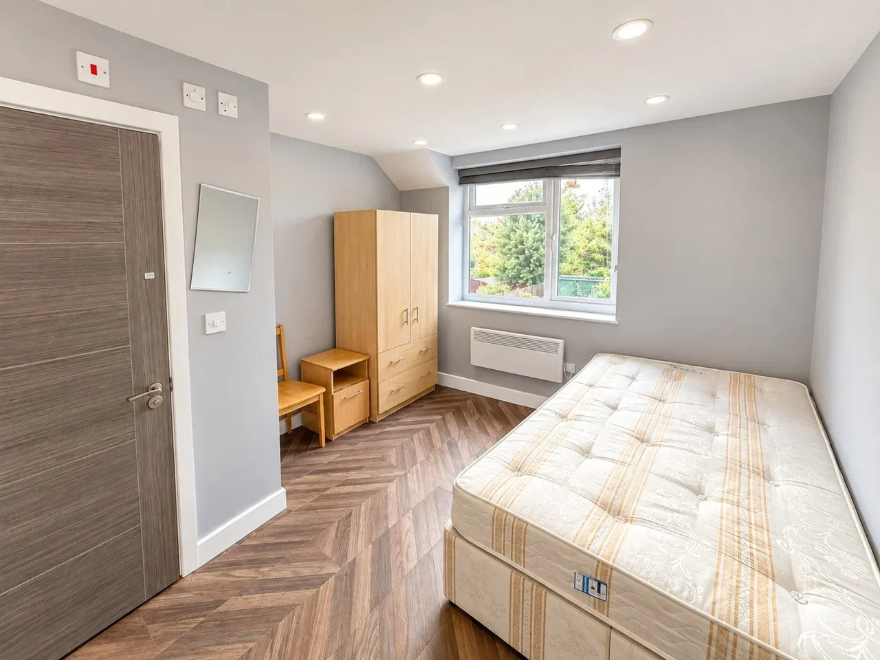 Flat Mount Avenue in Greater London