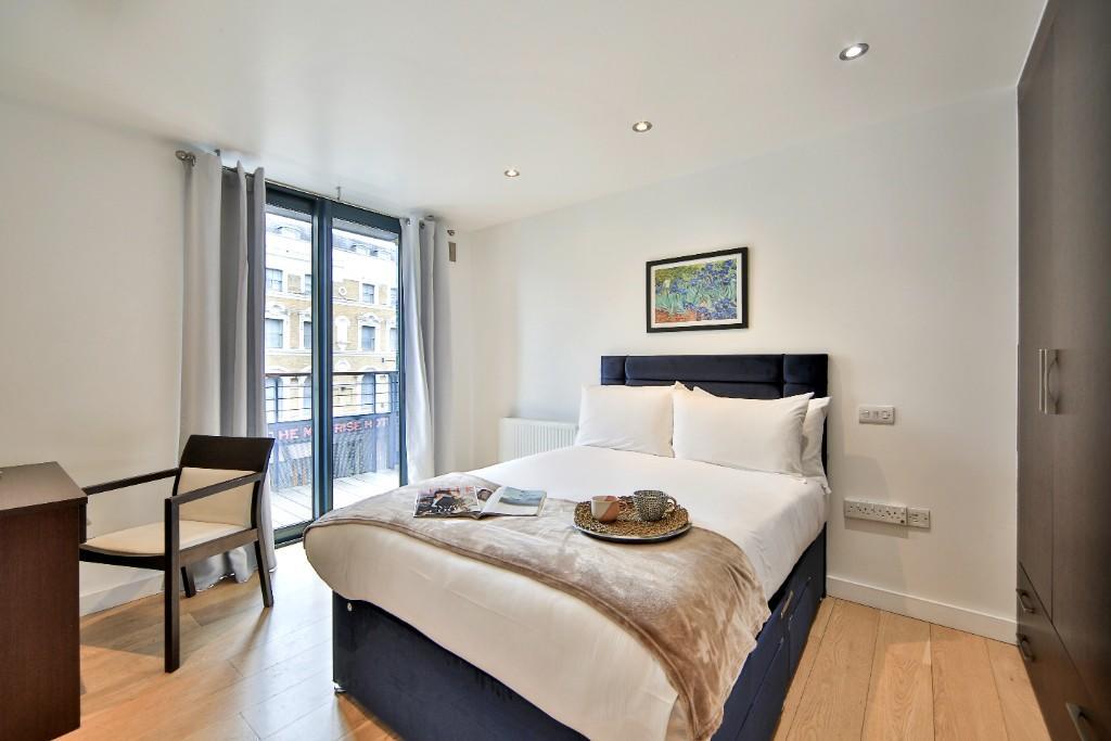 Room Kilburn High Road in Greater London