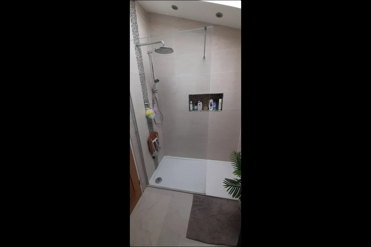 Room Banks Road in Hertsmere