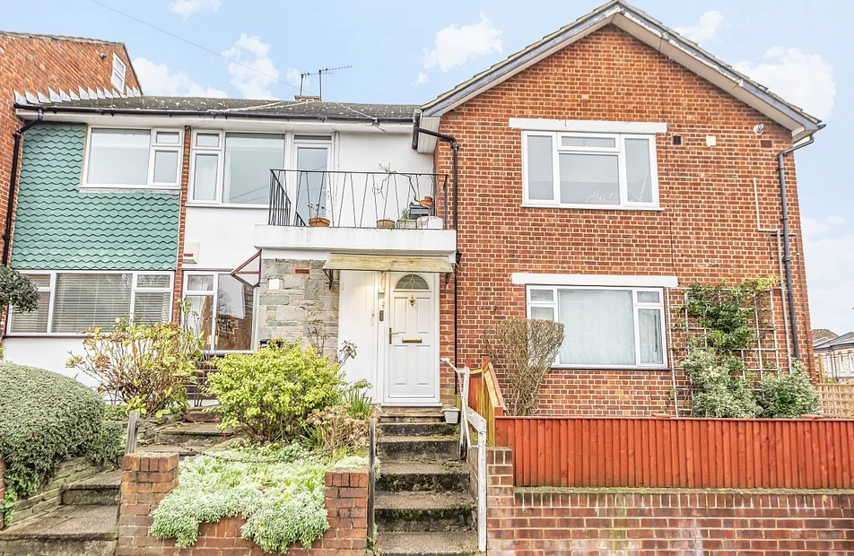 Flat Stuart Road in Greater London
