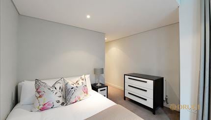 Flat Merchant Square in City of Westminster