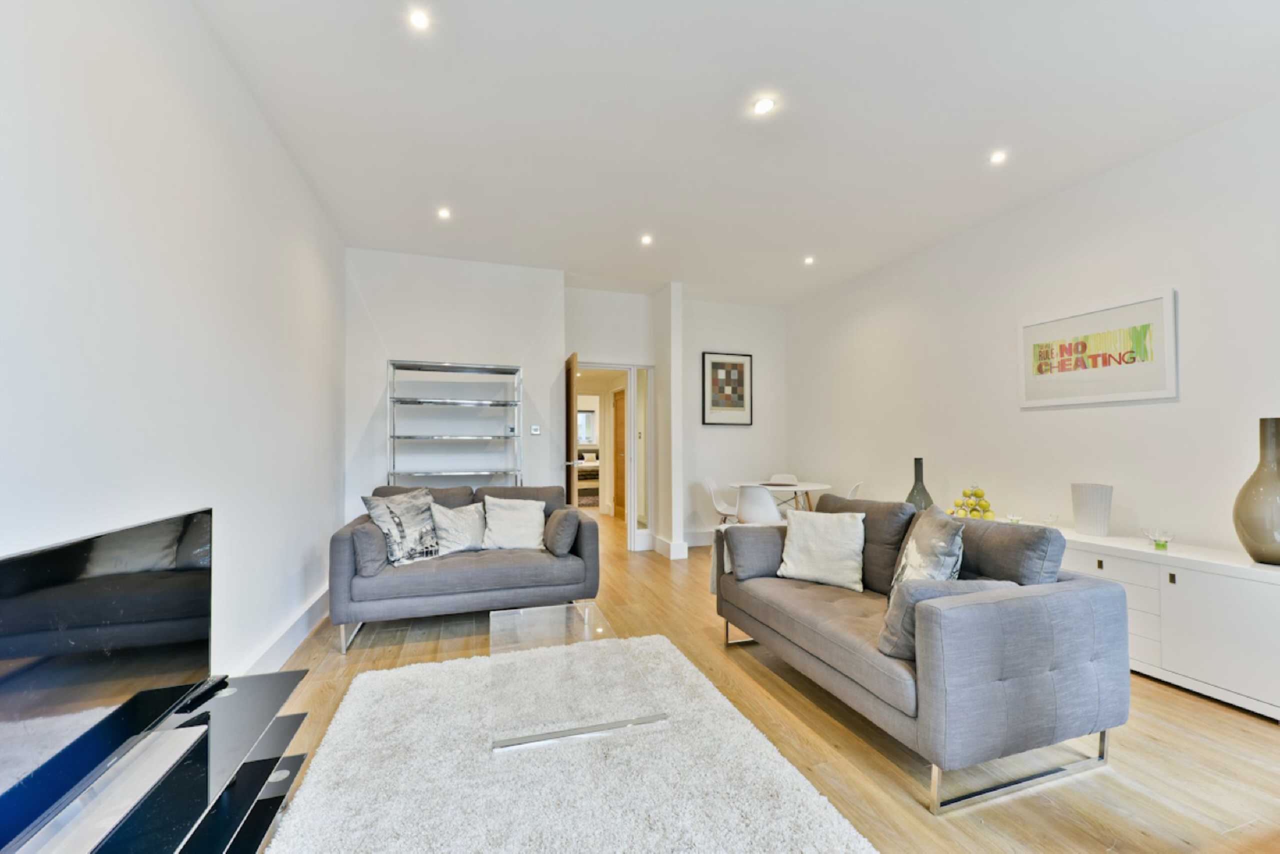 Flat Horselydown Lane in Greater London