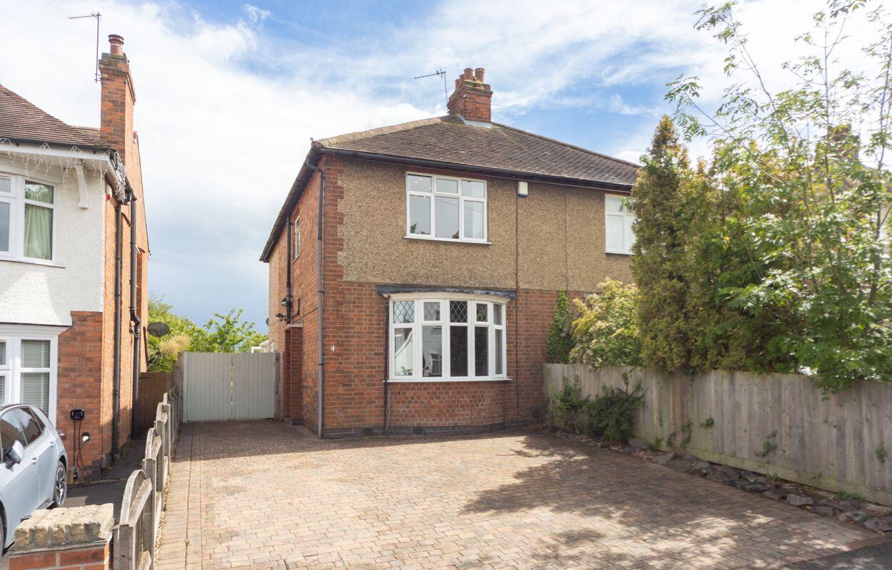 House Highfields Drive in Charnwood