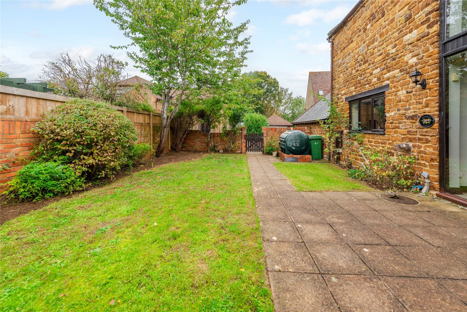 House Poplars Close in Blakesley