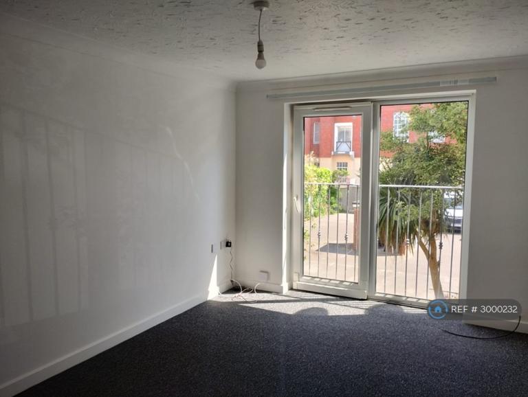 Flat Palmerston Road in Bournemouth
