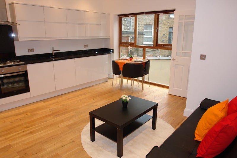 Flat Courtauld Road in Greater London