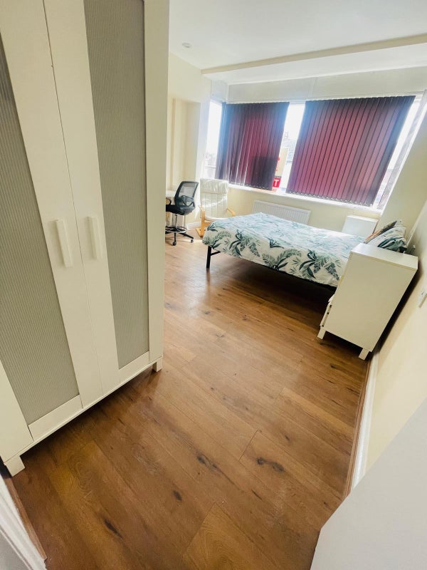 Room Narborough Road in Leicester
