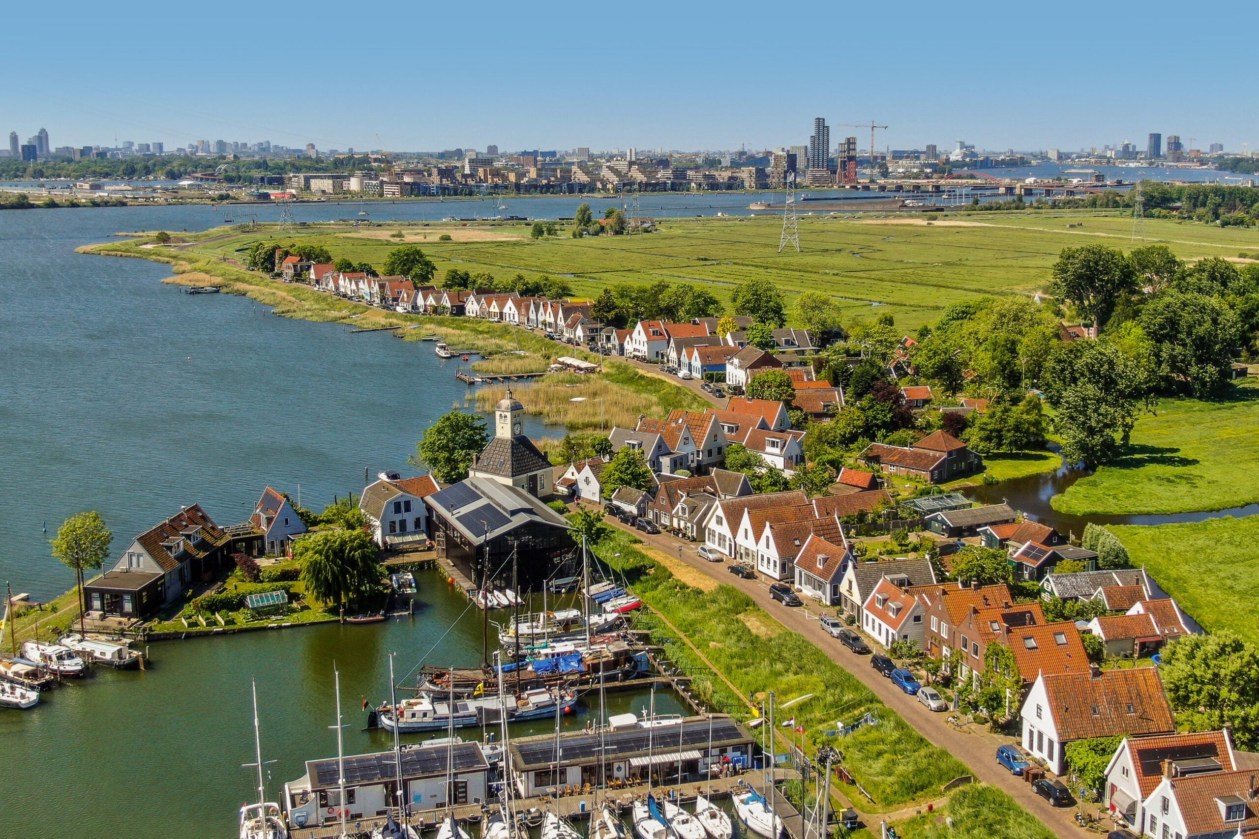 Twee-onder-één-kap te koop: Durgerdammerdijk 133, Amsterdam