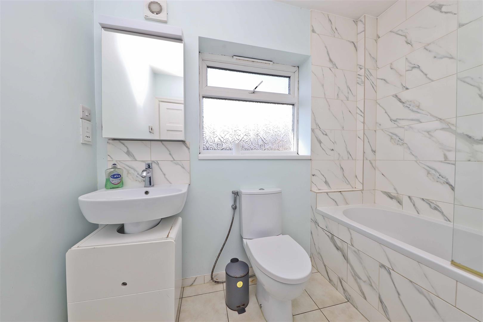 Flat Audley Court in Greater London