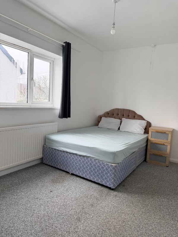 Room Corwen Crescent in Cardiff