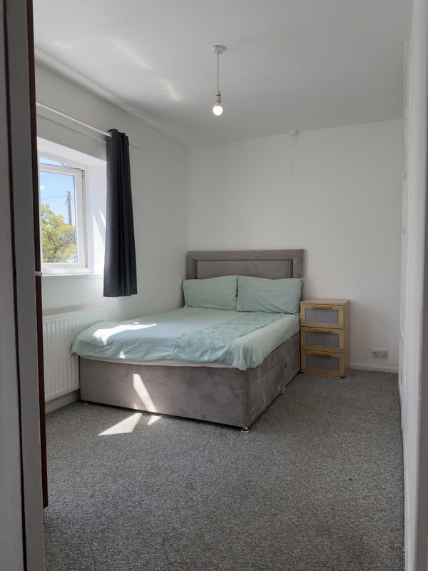 Room Corwen Crescent in Cardiff