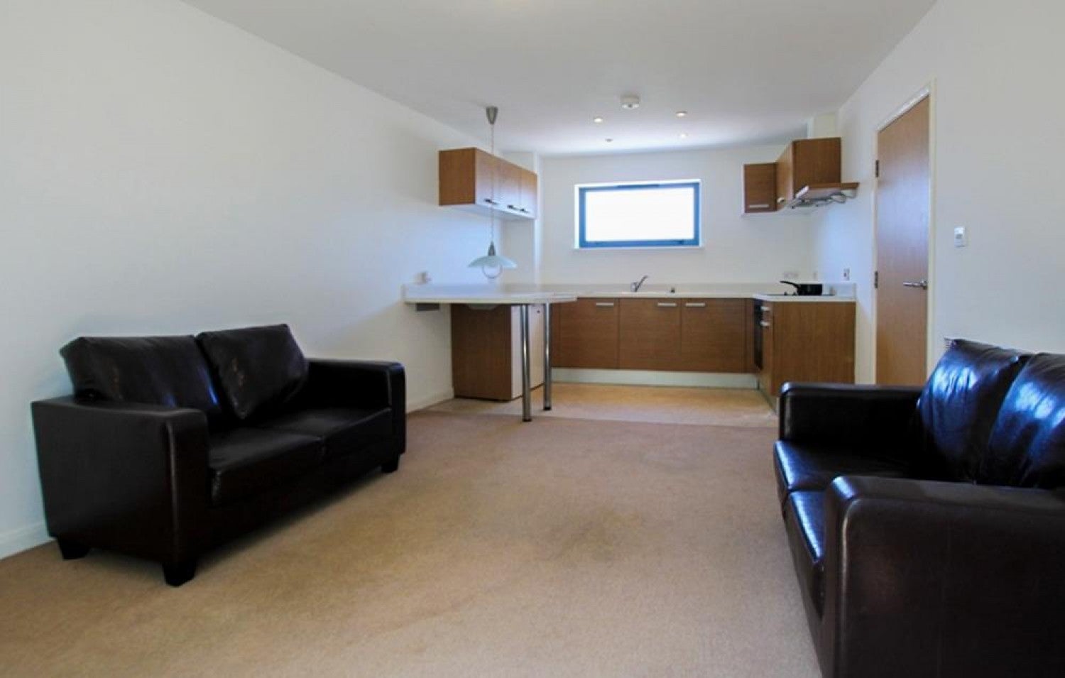 Flat Radyr Place in Cardiff