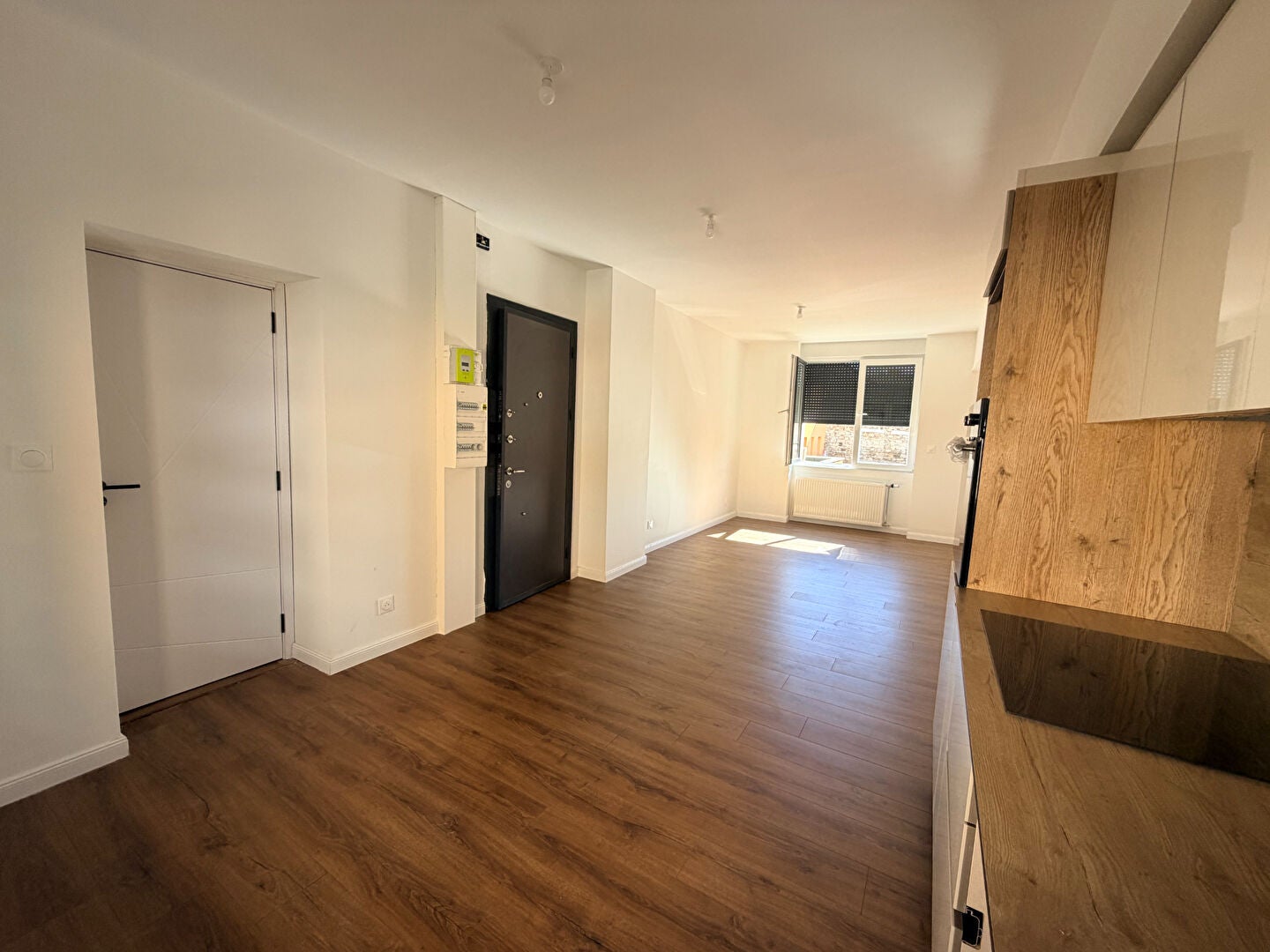 Flat Rue Guillaume Apollinaire in Montceau-les-Mines