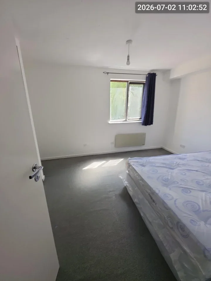 Flat Saint James Lane in Dartford