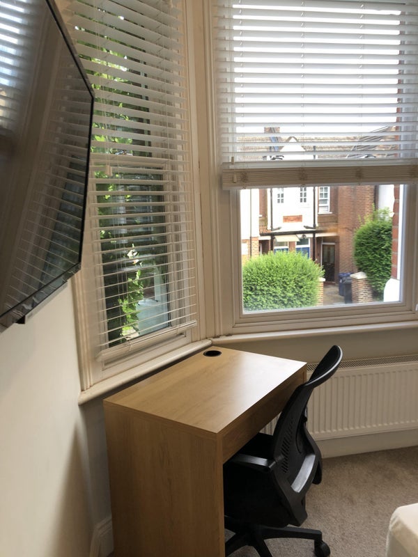 Room Bollo Bridge Road in Greater London