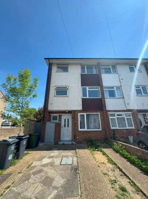 House Dairy Close in Greater London