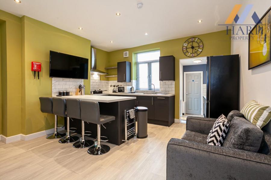 Room Cornall Street in Bury