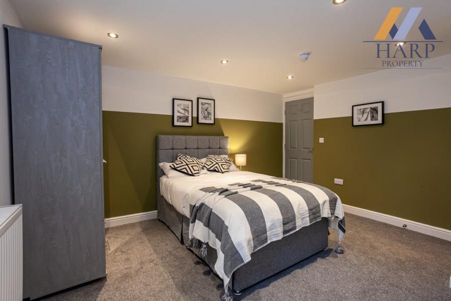 Room Cornall Street in Bury