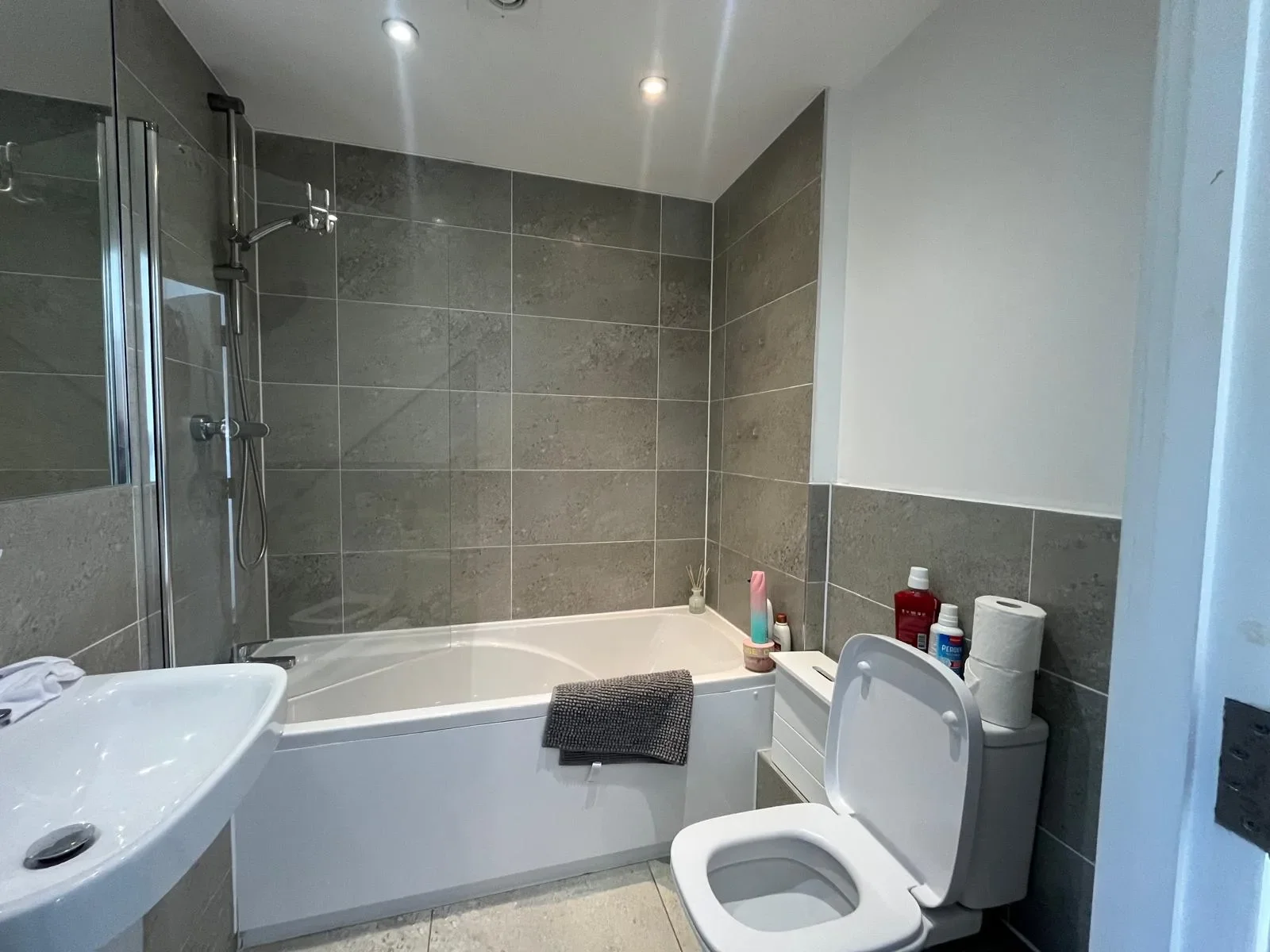 Flat Barker Road in Maidstone