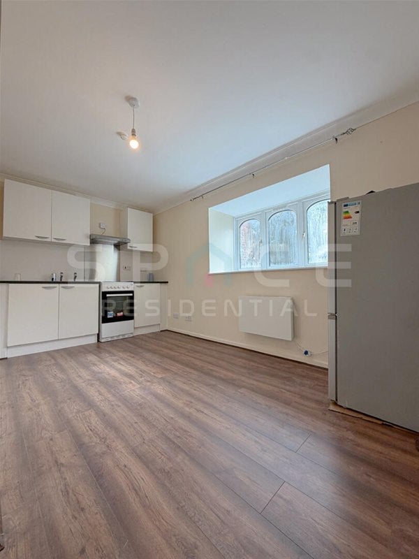 Flat Burrell Close in Greater London