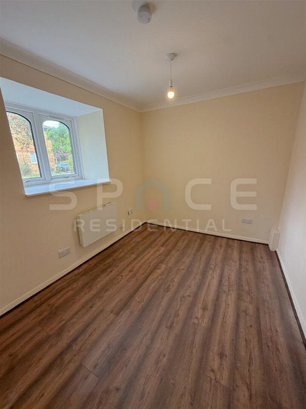 Flat Burrell Close in Greater London