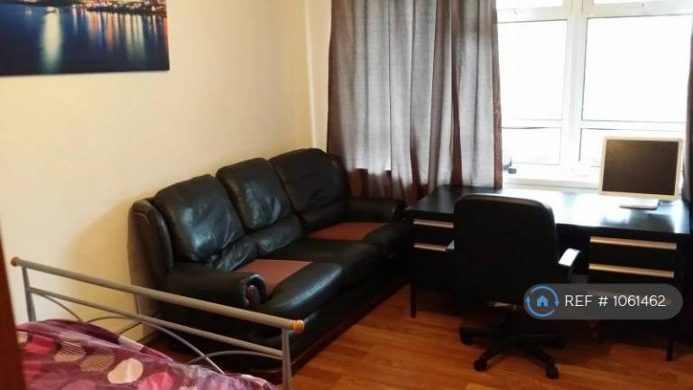 Room Harrison Street in Greater London