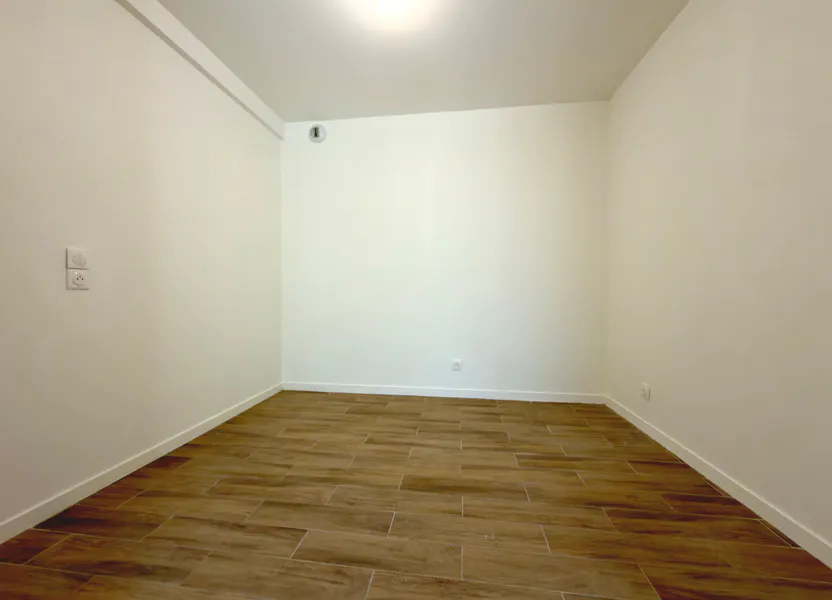 Flat Rue Paul Éluard in Saint-Denis