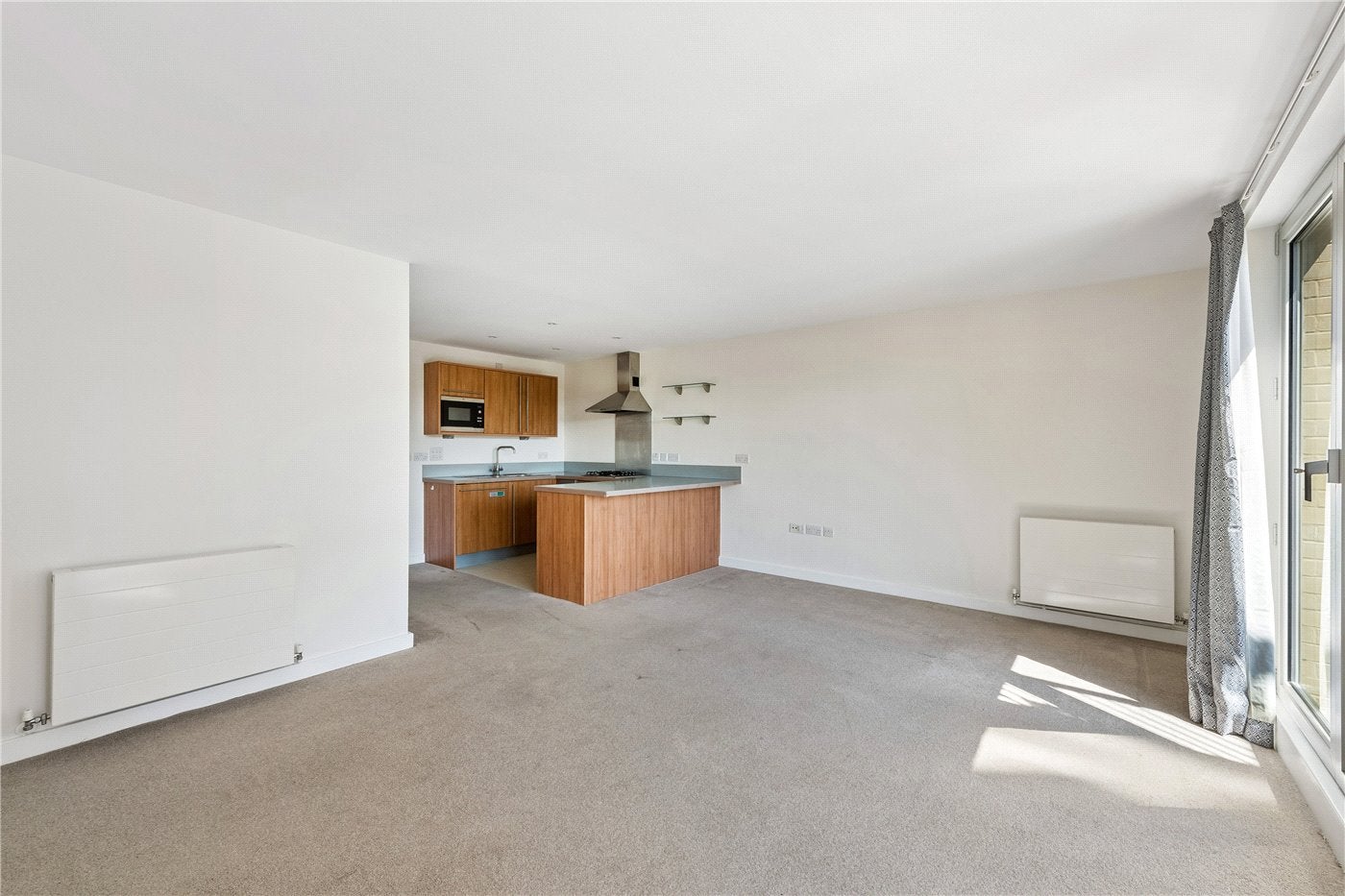 Flat Eden Grove in Greater London