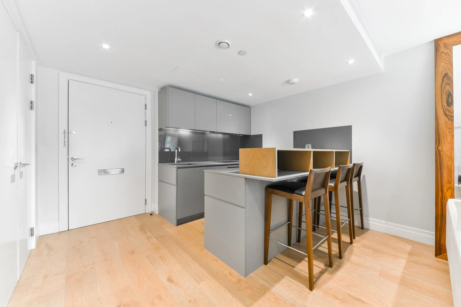 Flat New Mill Road in Greater London
